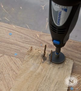Removing Pallet Board Nails w Dremel Tool