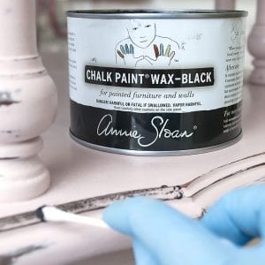 Highlighting Details w Annie Sloan Black Wax
