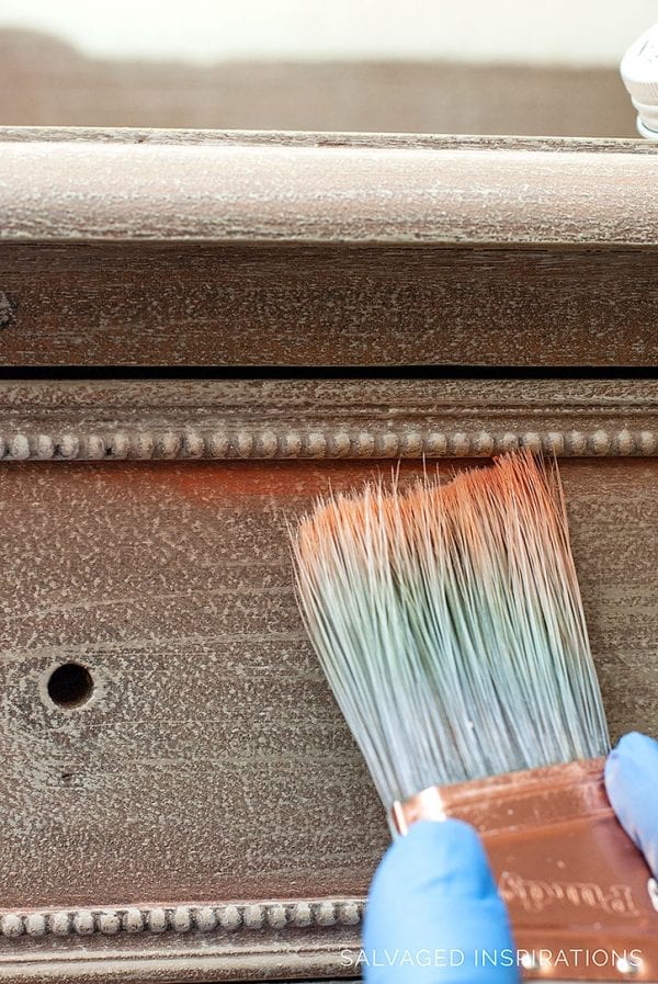 Painting With Powder | Roadside Makeover - Salvaged Inspirations