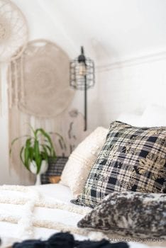 7 Simple Bedroom Decorating Ideas