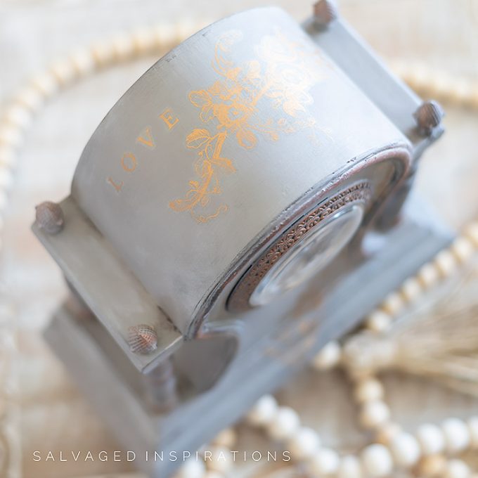 Painted Vintage Clock Makeover - Salvaged Inspirations