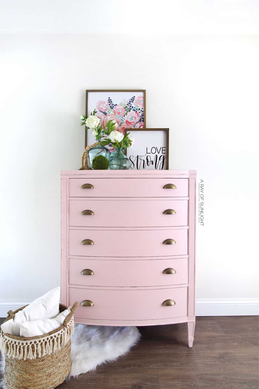 pink-vintage-dresser-1 A Ray Of Sunlight