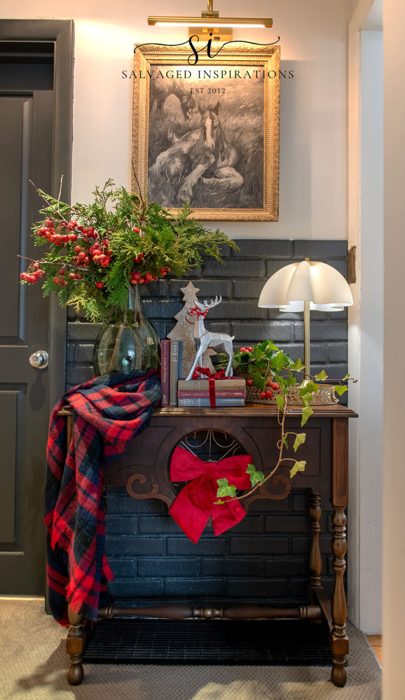 Front View Xmas Table Decor