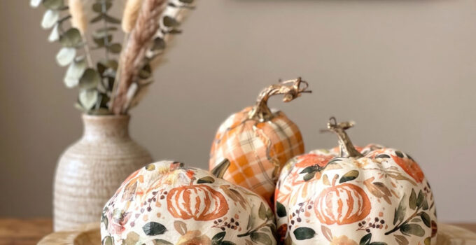 Easy Napkin Decoupage – Fall Pumpkin Decor