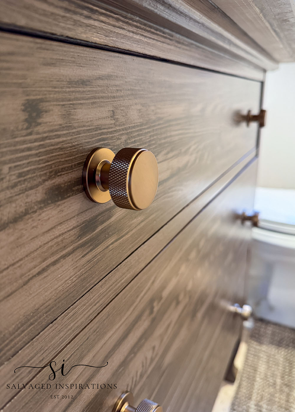 Painted Wood Grain Technique with Hardware